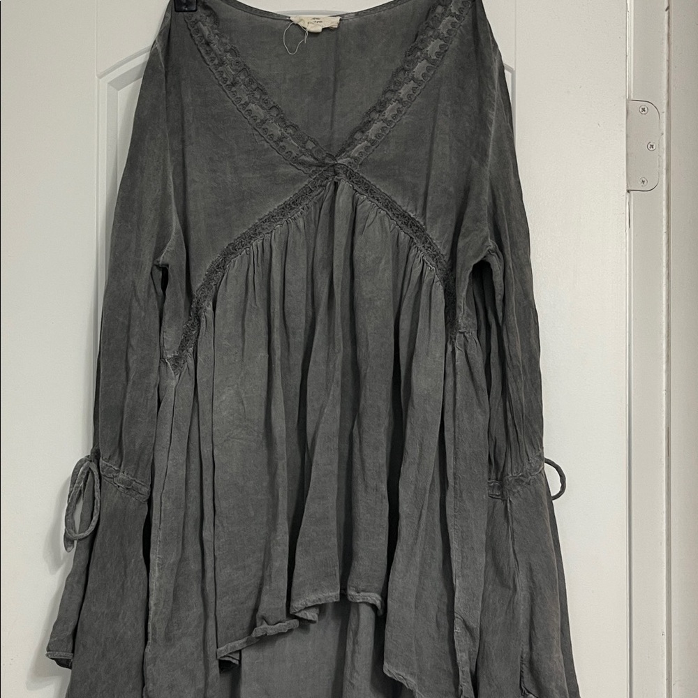 Entro Slate Gray Lace Blouse